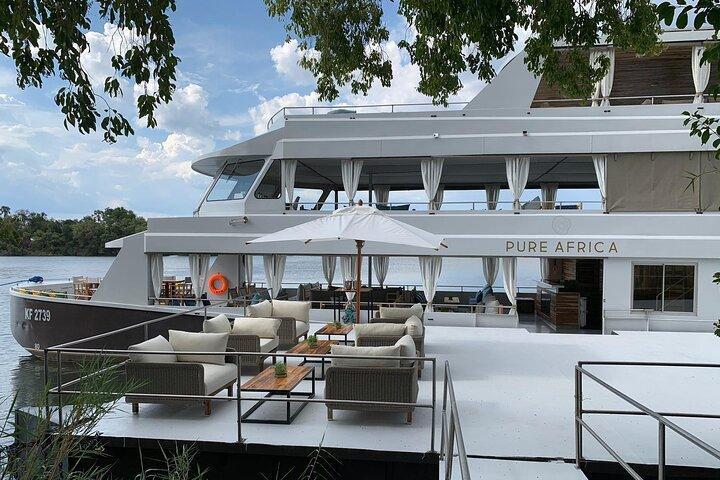 Sunset Cruise Zambezi Explorer & The Eatery-diner (combo)
