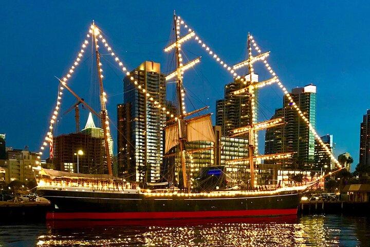 Tour dei fantasmi sul lungomare dell'Embarcadero di San Diego