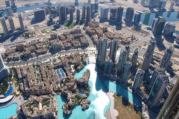 Flughafentransfer: Dubai Airport DXB nach Dubai im Luxus-Van/SUV