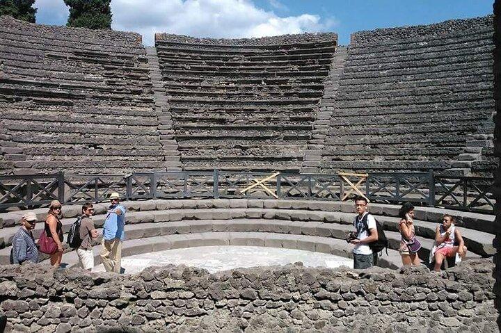ローマ発ポンペイ遺跡1日限定プライベートツアー