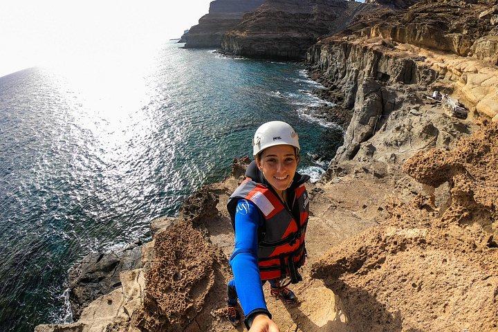 Coastering in Gran Canaria (Aquatic Route in the ocean cliffs)