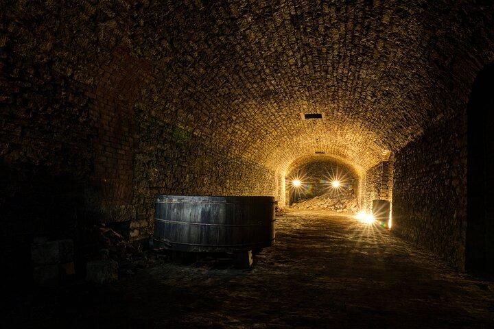 Hidden Brewery Caverns Tour in Cincinnati mit Bierprobe