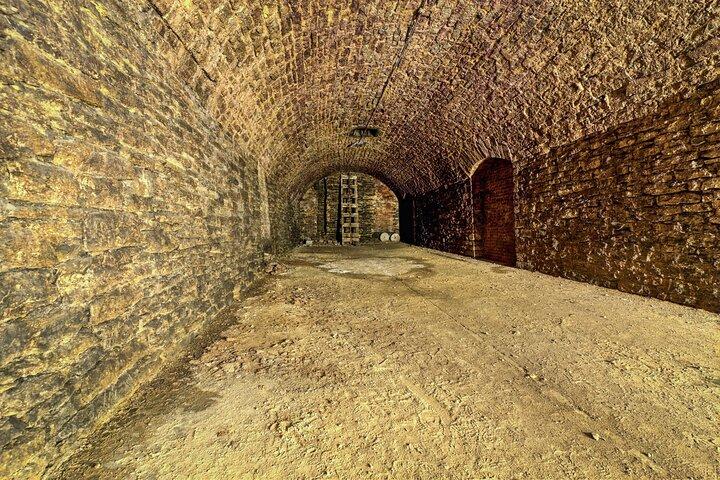 Hidden Brewery Caverns Tour in Cincinnati mit Bierprobe