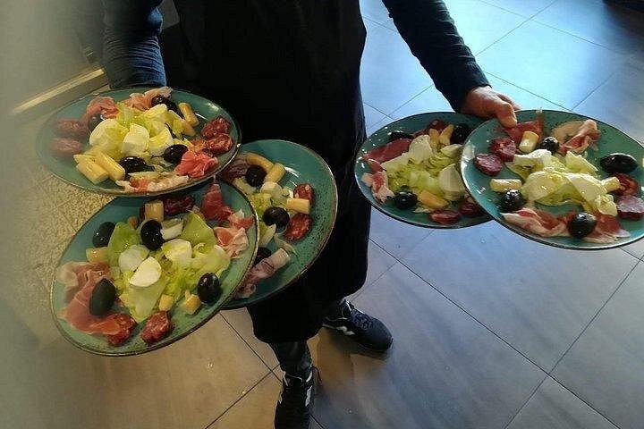 昼食付きのニースでの半日ウォーキング フード ツアー