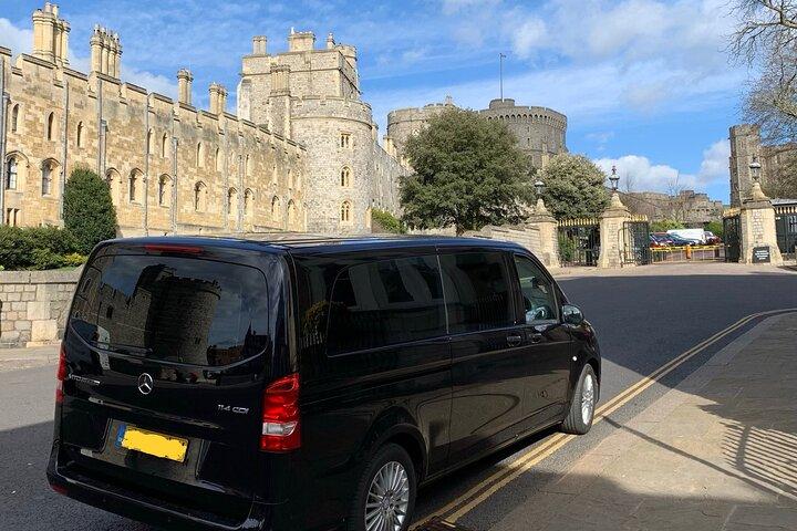Excursion d'une journée en véhicule privé avec chauffeur hors de Londres