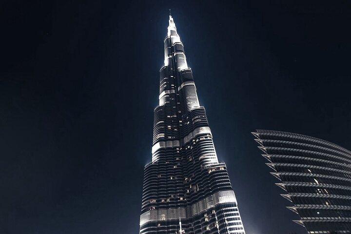 Disfrute de Burj Khalifa con una cena en uno de los restaurantes de la torre