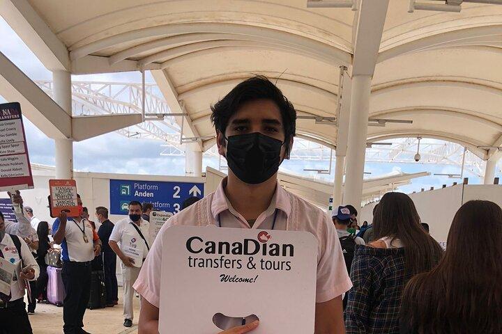 Traslados del aeropuerto a Puerto Morelos - Furgoneta privada (VIAJE REDONDO) TARIFA PLANA