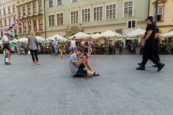 シティクエスト インスブルック: この街の秘密を解き明かしましょう!