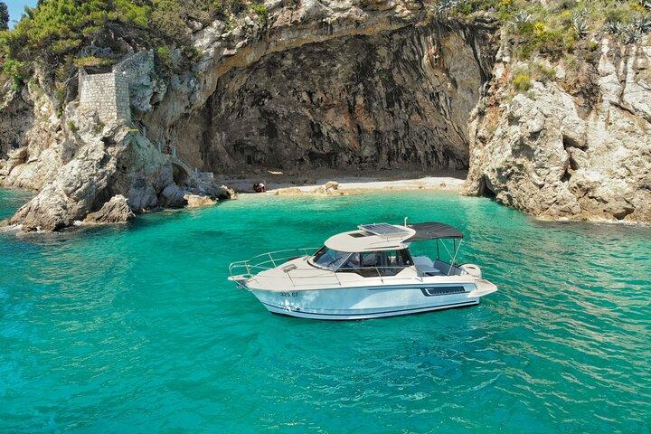 ドゥブロブニクからエラフィティ諸島への豪華プライベートボート旅行