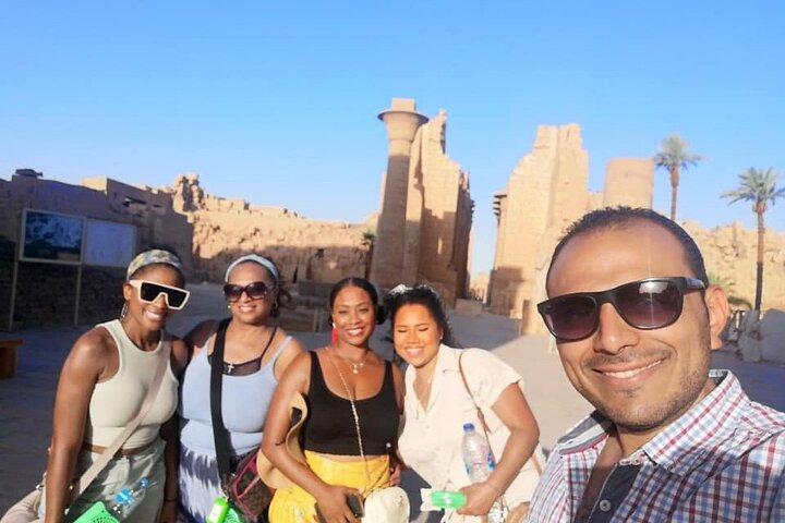 Privétour van een hele dag naar de oost- en westoever van Luxor met koetspaard