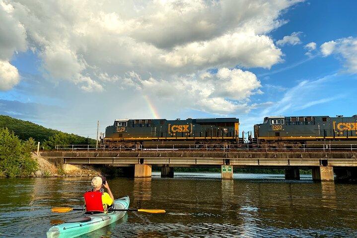 Nickajack Bat Cave Kayak Tour met Chattanooga Guided Adventures