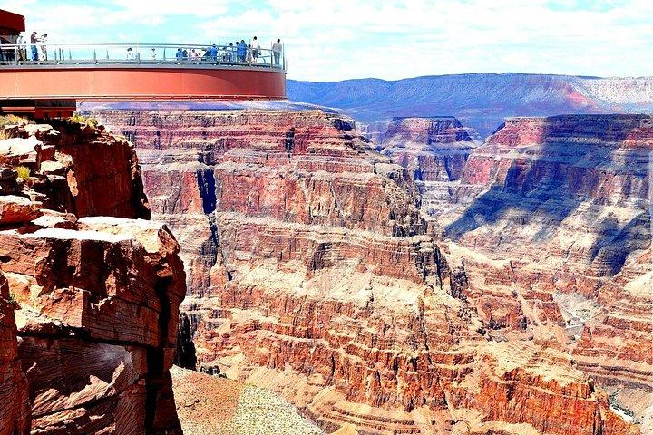 グランドキャニオン・ウエストリム小グループツアー（オプションヘリコプター付き）