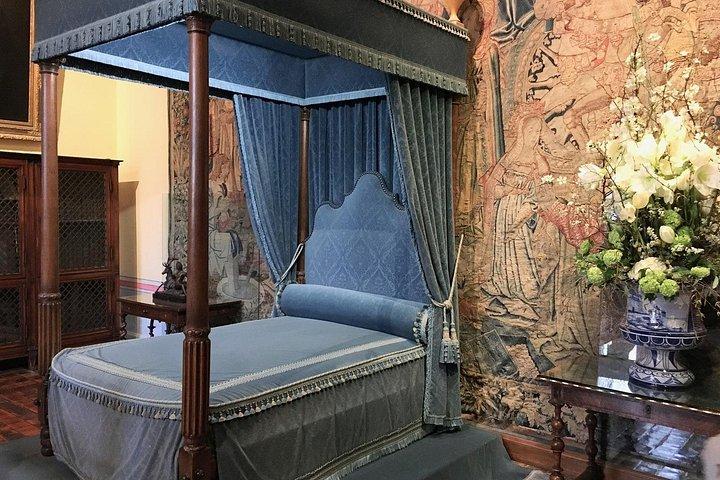 Private 3 Loire Castles Live Guided with Wine tasting from Paris