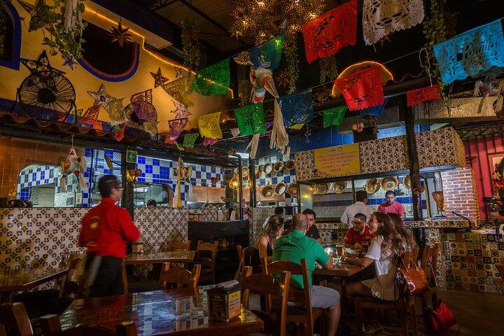 カンクンの現地体験 : タコスとビールのグルメ ツアー