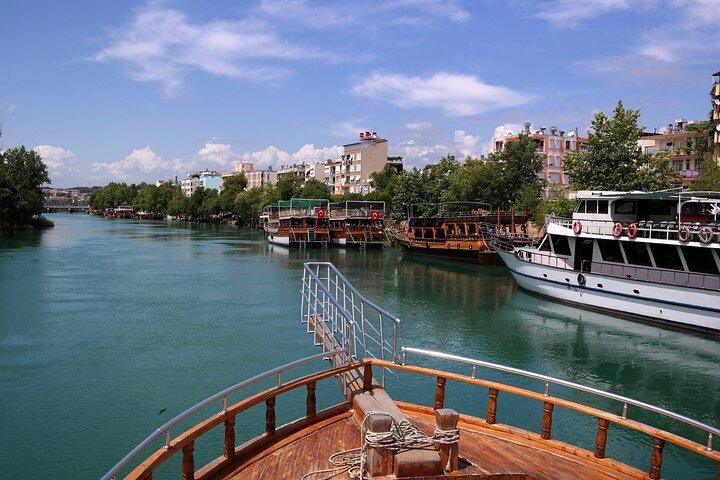 Crucero por el río Manavgat, cascadas y recorrido por el mercado desde Belek