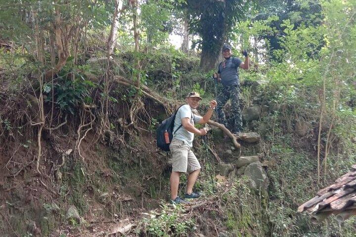 Private Prahu Hill Hiking en Javaanse keukenervaring