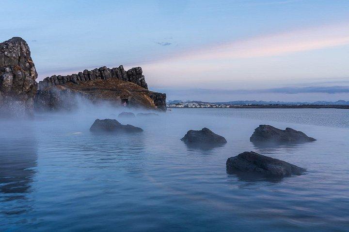 Biglietto Sky Lagoon con 7 - Rituale Step e Transfer da Reykjavik