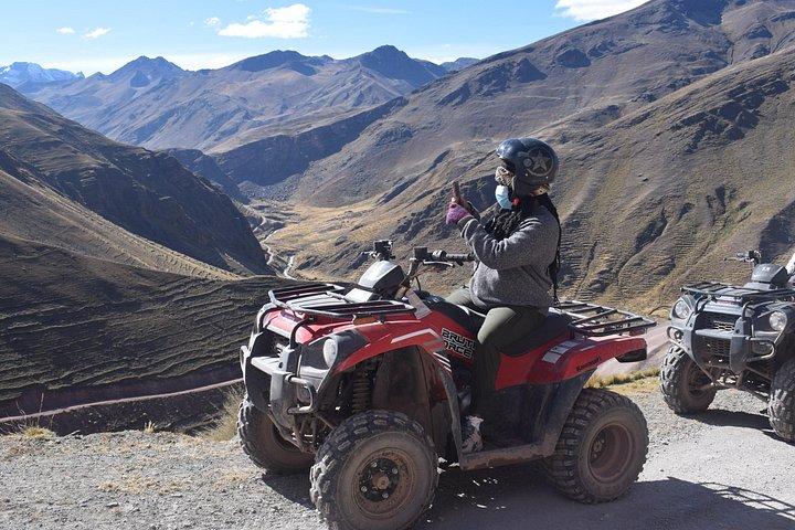 Rainbow Mountain En Cuatrimoto