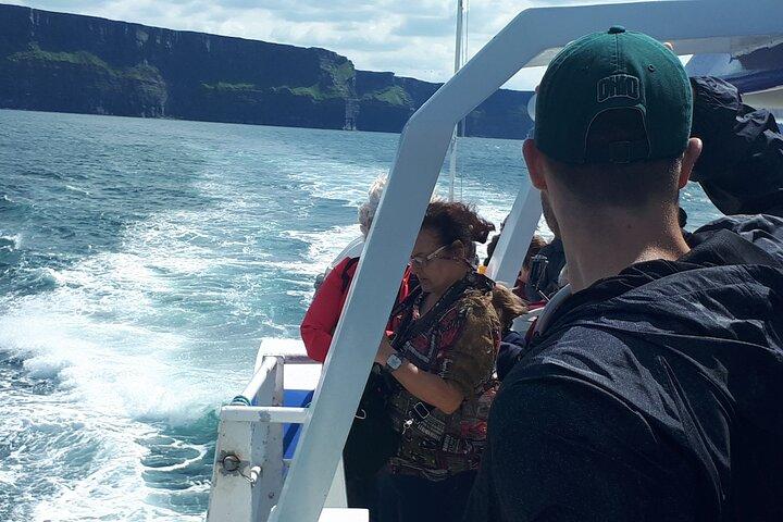 Tour privado de 3 días al oeste de Irlanda y los acantilados de Moher en automóvil de lujo