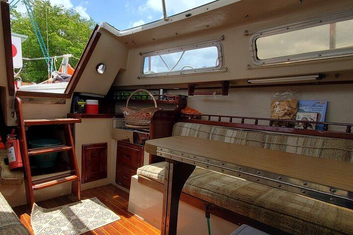 Laguna Bacalar での 6 時間のディープ ナビゲーション: セノーテ、島々、ストロマトライト。