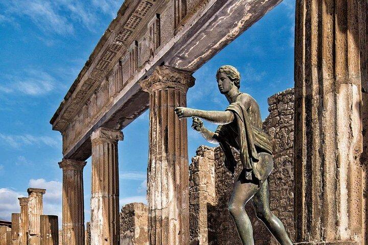 Pompeii: 3 Hour Private Tour with an Archeologist Guide