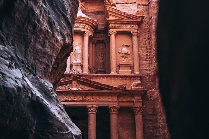Exclusieve Premium Full-Day reis naar Petra & Wadi Rum vanuit Amman