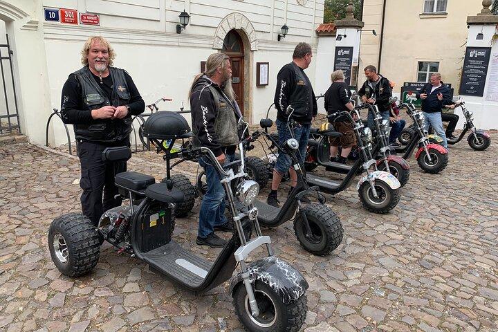 Incroyable !!! Visite de Prague en tricycle électrique, guide en direct inclus