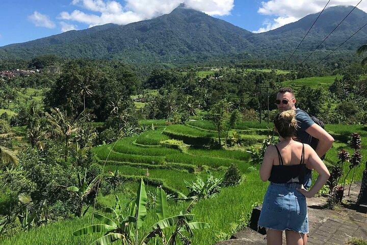 Tour privato di 2 giorni in campagna e in spiaggia a Bali con ritiro