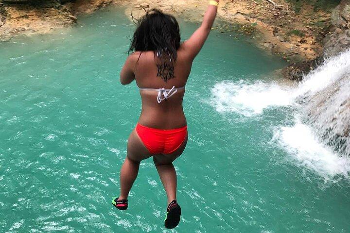 Blue Hole Wasserfall Tour von Montego Bay