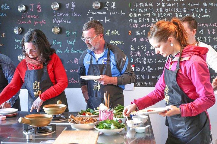 麗江ナシ料理の料理教室と市場訪問