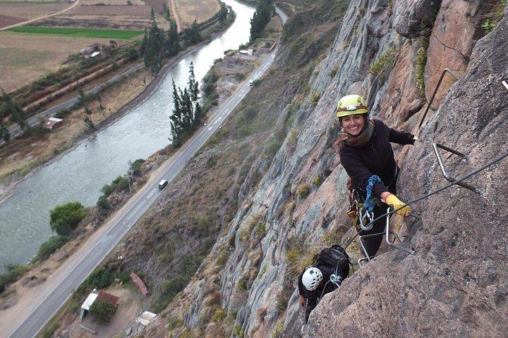 Pernottamento allo Skylodge con Via Ferrata e Zip Line da Cusco