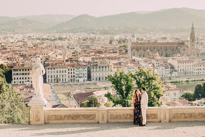 Private Vacation Photography Session with Local Photographer in Florence
