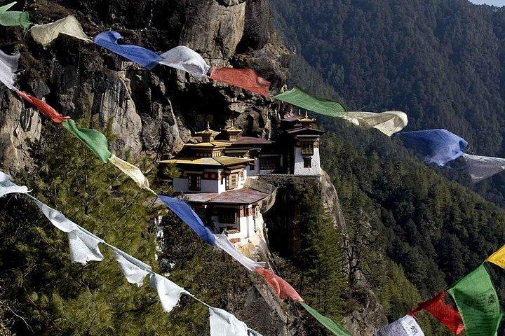 9 Days Authentic Bhutan Tour by Local Experts