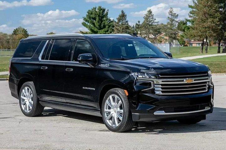 プライベート送迎：高級 SUV でホノルル空港 HNL からホノルルまで