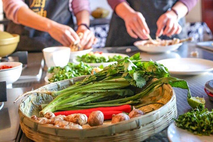 麗江ナシ料理の料理教室と市場訪問