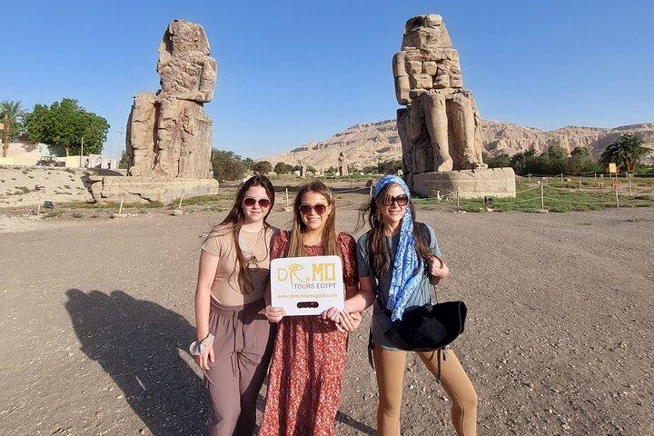 Un paquete de Hurghada a Luxor: tour de un día en globo y Luxor, almuerzo y faluca