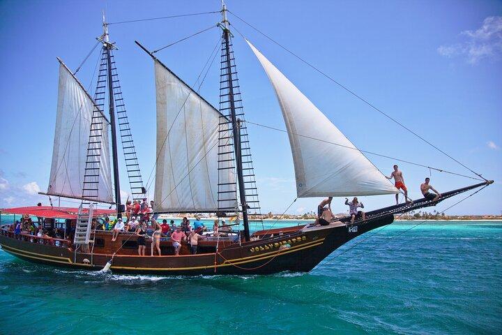 Set Sail in Aruba: Jolly Pirate Cruise com a aventura de snorkel