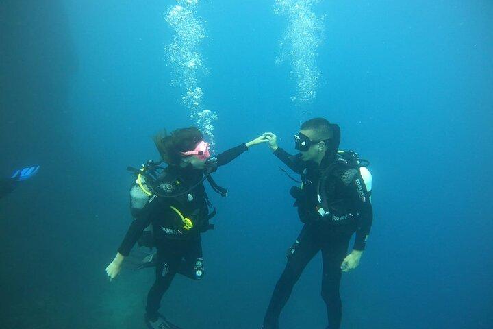 Experiencia de buceo en Santorini
