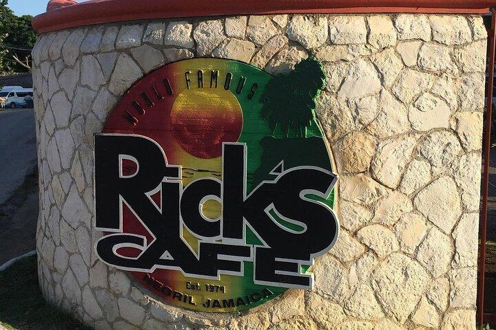 Mergulho e pôr do sol no Rick's Cafe