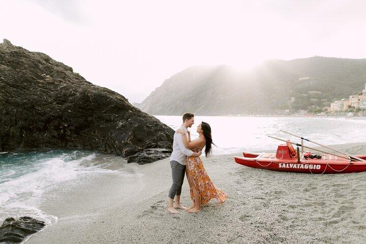 Private Vacation Photography Session with Local Photographer in Cinque Terre
