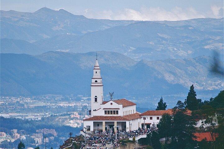 Monserrate + Candelaria privat tur (5 timer)