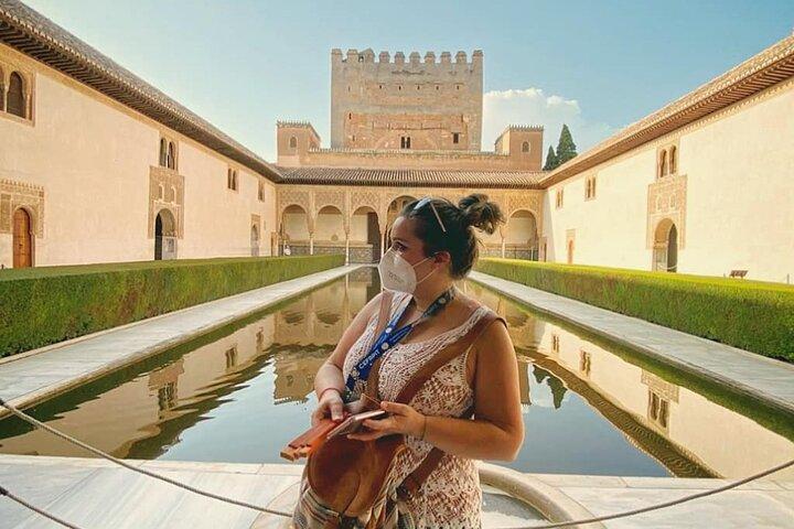 Privat rundtur i Alhambra och Nasridpalatset: en unik upplevelse!