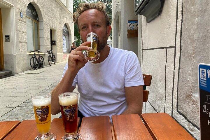 Tour para grupos pequeños de cerveza y bocados bávaros de Múnich
