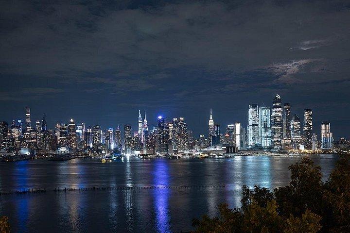 夜のニューヨーク市のスカイライン ガイド付きツアー
