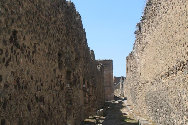 Transfer Naples to Positano, stop Pompei