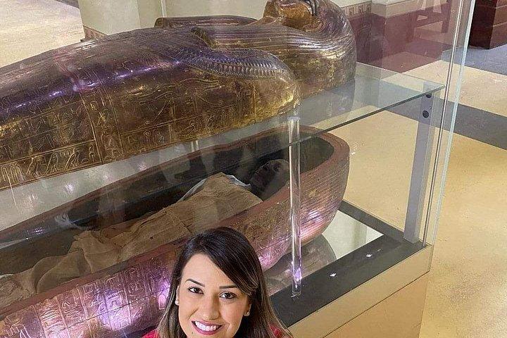 ピラミッド、エジプト博物館、カーン アル ハリリ マーケット、フェルッカ ボート。