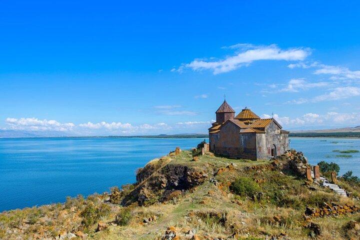 Lago Sevan, Hayravank, Noratus, Passo Selim, Jermuk, Areni