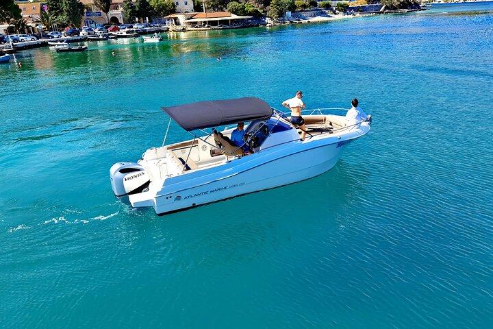 Speedboat Atlantic Marine 750, 4 or 8 hours