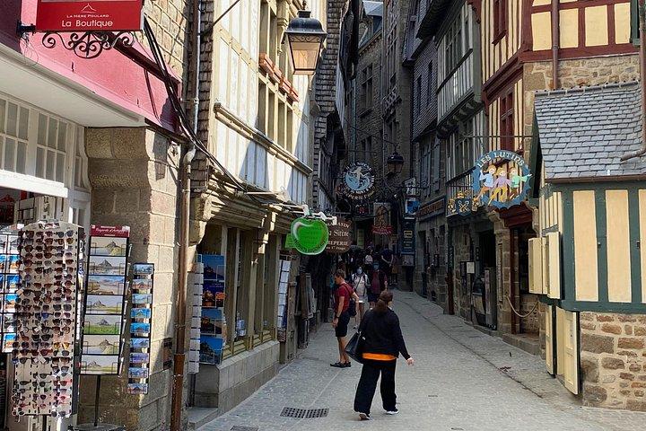 Private 3-Day Normandy, Brittany & Loire Castles Tour