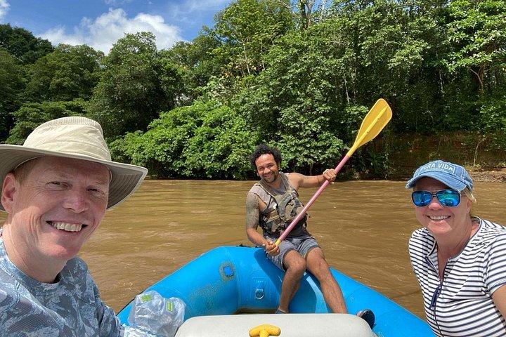Safary Floating at Peñas Blancas River